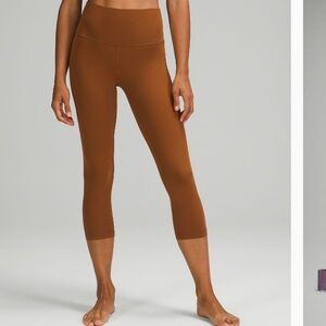Brown Lululemon leggings🧸